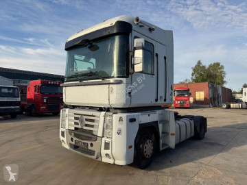 Cabeza tractora Renault