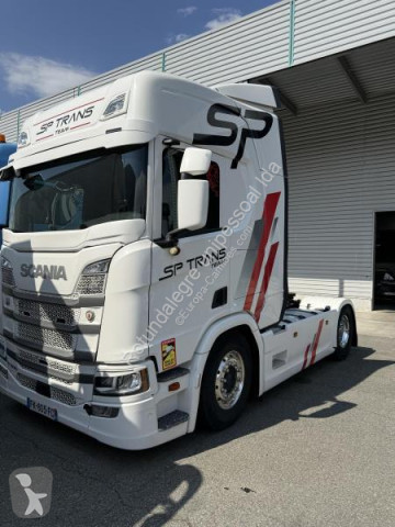 Cabeza tractora productos peligrosos / ADR Scania