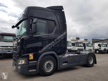 Cabeza tractora productos peligrosos / ADR Scania