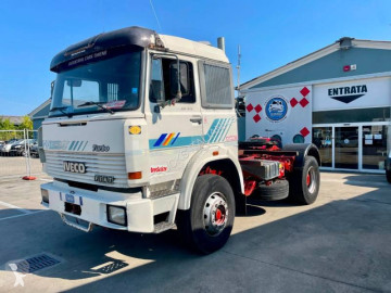Cabeza tractora colección Iveco