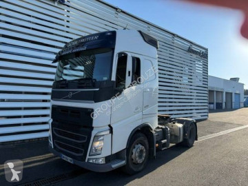 Cabeza tractora Volvo