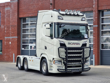 Тягач Scania