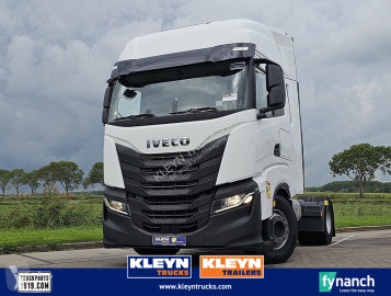 Тягач Iveco S-WAY AS440S48