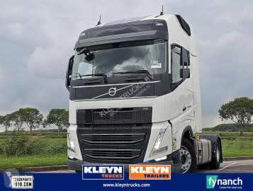Cabeza tractora Volvo