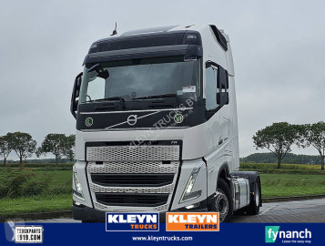 Cabeza tractora Volvo