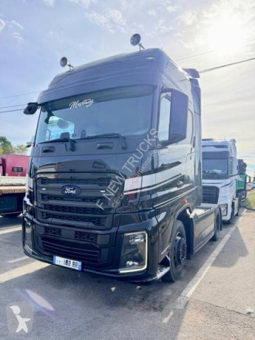 Cabeza tractora Ford Trucks