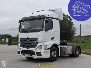 Тягач Mercedes