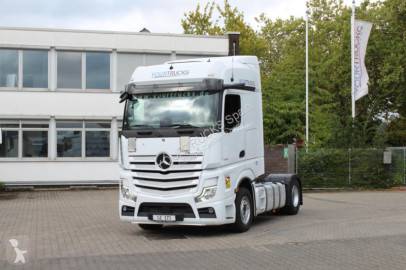 Cabeza tractora Mercedes