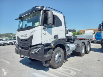 Cabeza tractora Iveco nueva