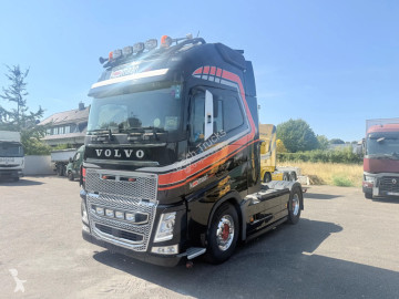 Cabeza tractora Volvo