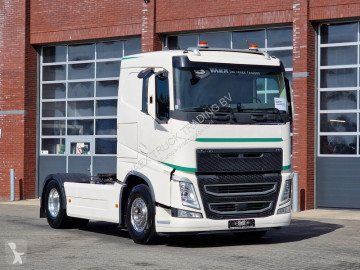 Cabeza tractora Volvo