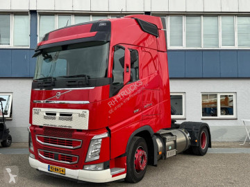 Cabeza tractora Volvo