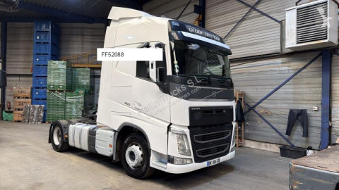Cabeza tractora Volvo