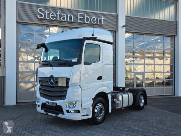 Cabeza tractora Mercedes