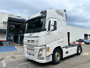 Cabeza tractora productos peligrosos / ADR Volvo
