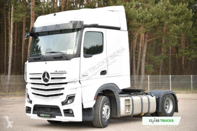 MercedesActros1845
