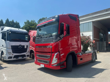 Ciągnik siodłowy Volvo
