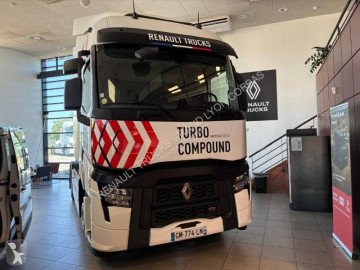 Tahač Renault