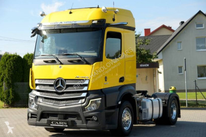 Tahač Mercedes