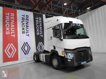 Tahač Renault