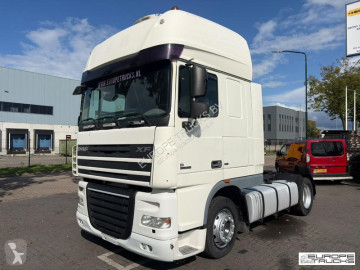 Cabeza tractora DAF
