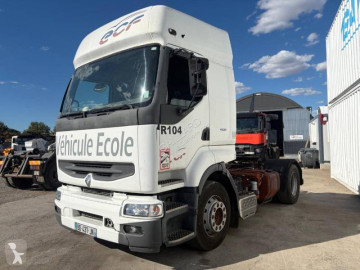 Renault nyergesvontató