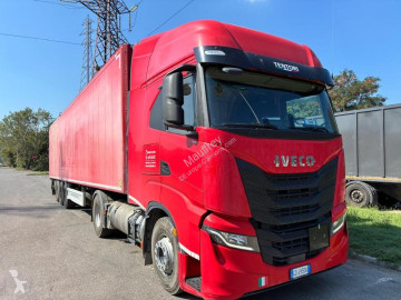 Nyergesvontató Iveco S-WAY
