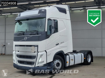 Volvo nyergesvontató
