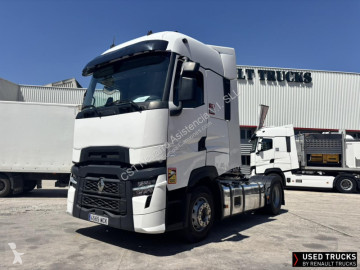 Cap tractor Renault