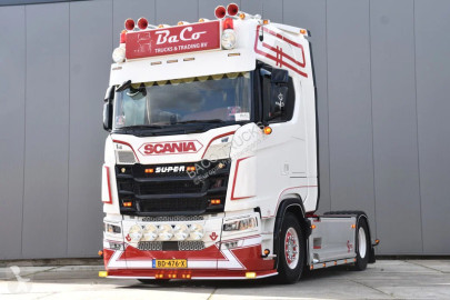 Cap tractor Scania