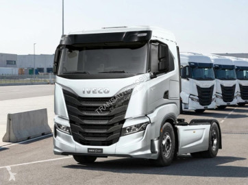 Cabeza tractora Iveco nueva