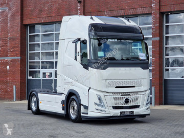 Tractor Volvo FH13 13500 Globetrotter XL Aero 4x2 - New - Full spec - Retarder - Night clima - Leather
