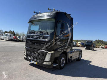 Cabeza tractora Volvo