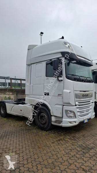 Cap tractor DAF XF 480