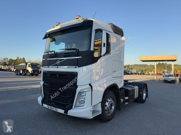 Cap tractor Volvo
