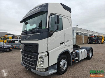Тягач опасные продукты / правила перевозки опасных грузов Volvo