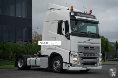 Тягач Volvo