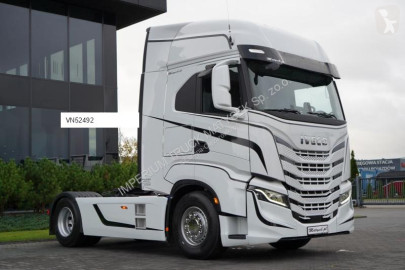 Тягач Iveco S-WAY / 480