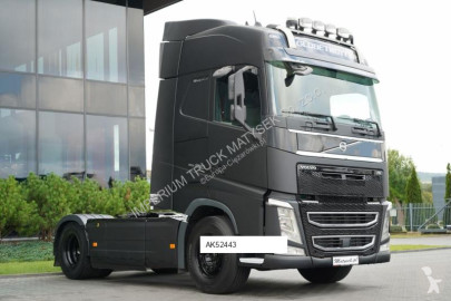 Тягач Volvo