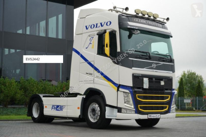 Тягач Volvo