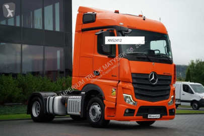 Тягач Mercedes