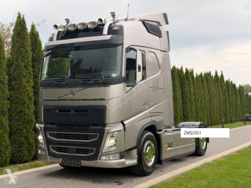 Тягач Volvo