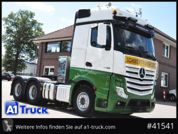 Cabeza tractora convoy excepcional Mercedes
