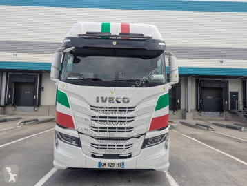Cabeza tractora Iveco S-WAY 530