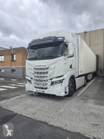 Cabeza tractora Iveco S-WAY 530