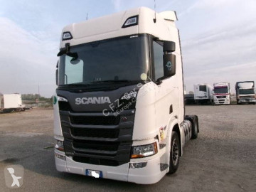 ScaniaR460