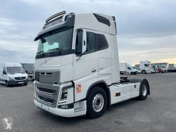 Cabeza tractora Volvo