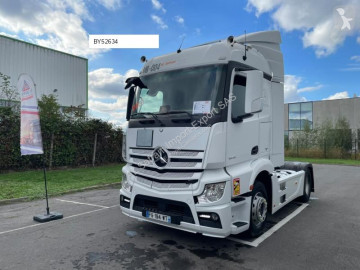 Cabeza tractora Mercedes
