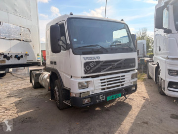 Тягач Volvo