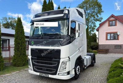 جرار Volvo